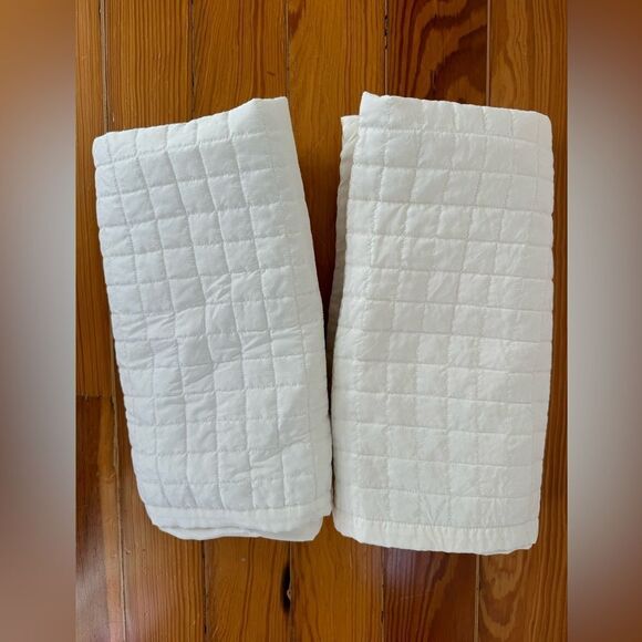 Ann Gish Pillowshams - Picture 1 of 6